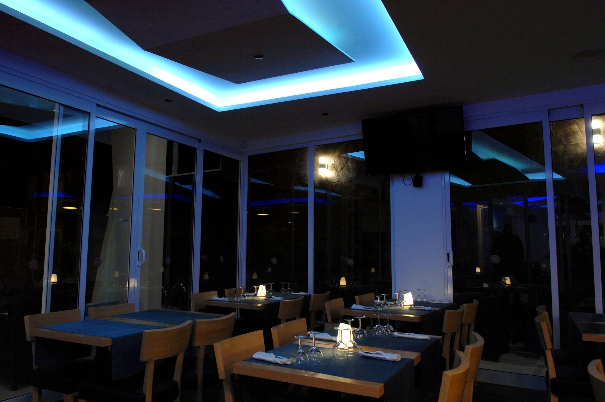 Blue Marlin Hotel Мінделу Екстер'єр фото